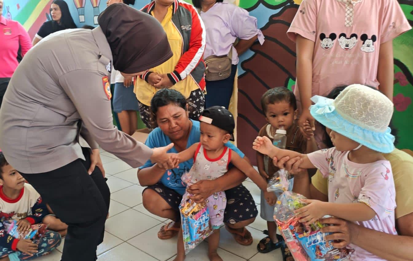 Tim Trauma Healing Polres Sibolga Hadir di Posko Pengungsian TK Negeri Pembina Sibolga