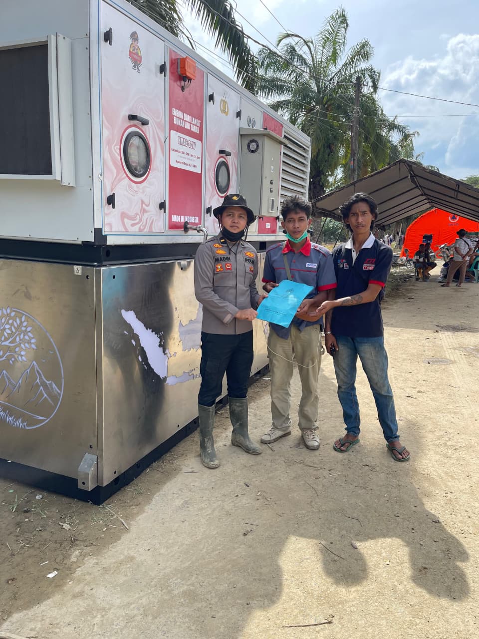 Polres Aceh Tamiang Terima Dua Unit Mesin Penghasil Embun Siap Minum dari Slog Polri