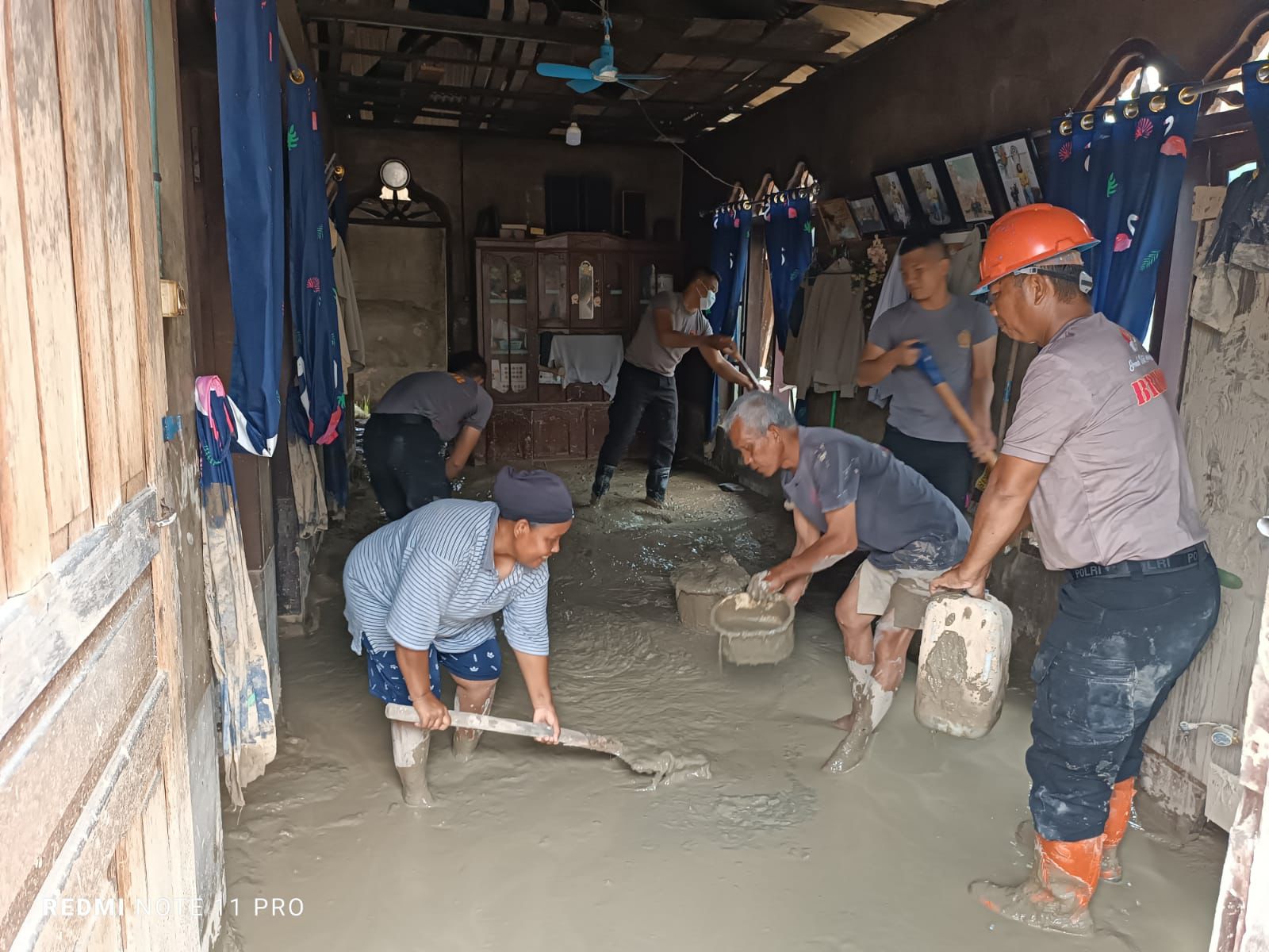Polda Sumut Percepat Pemulihan Batang Toru: Bersihkan Masjid, Rumah Warga, Dan Buka Akses Sumur Bor
