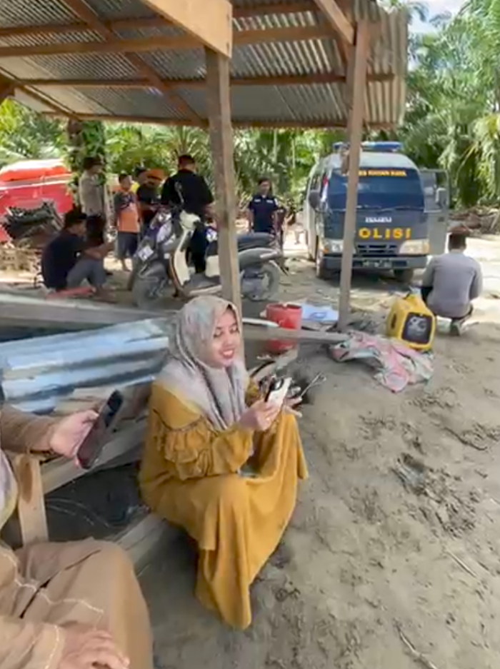 Polres Nagan Raya Relokasi Internet Starlink untuk Warga Terdampak Banjir di Alue Wakie